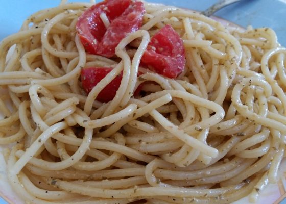 Spaghetti pesto e pomodorini