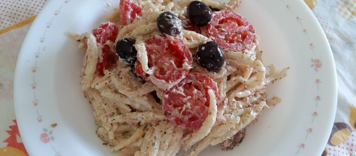 Pasta fredda philadelphia tonno olive e pomodorini