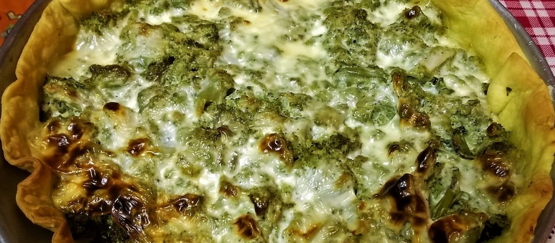 Torta salata con broccoli e sottiletta